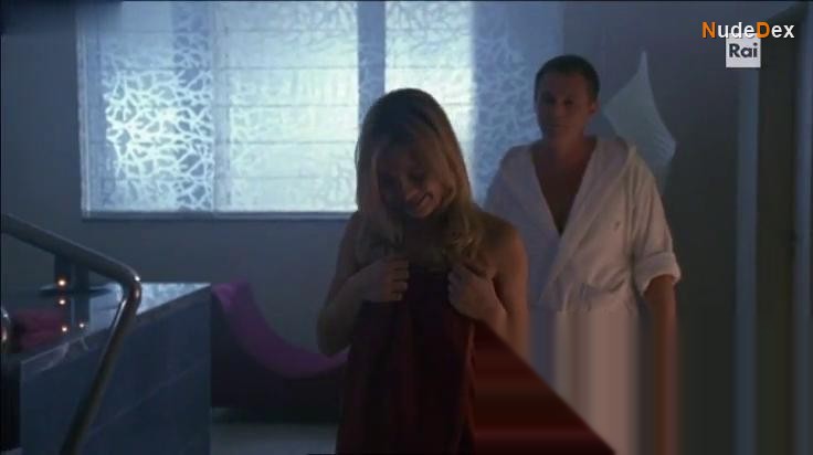 Carolina Crescentini in Mai Per Amore, photo 6