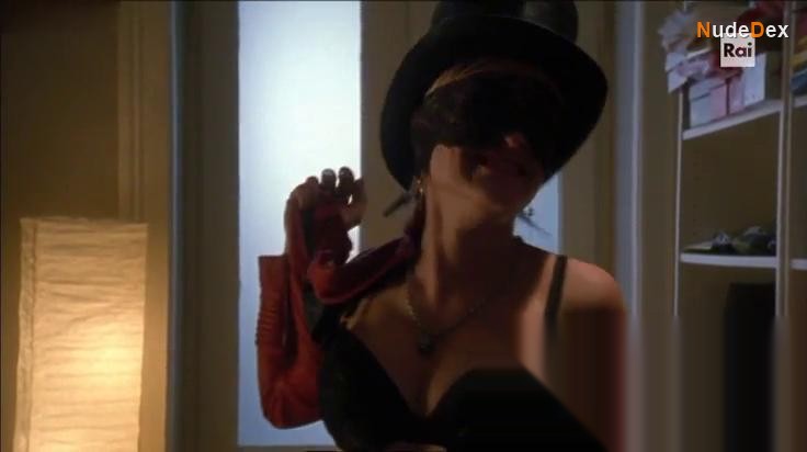 Carolina Crescentini in Mai Per Amore, photo 7