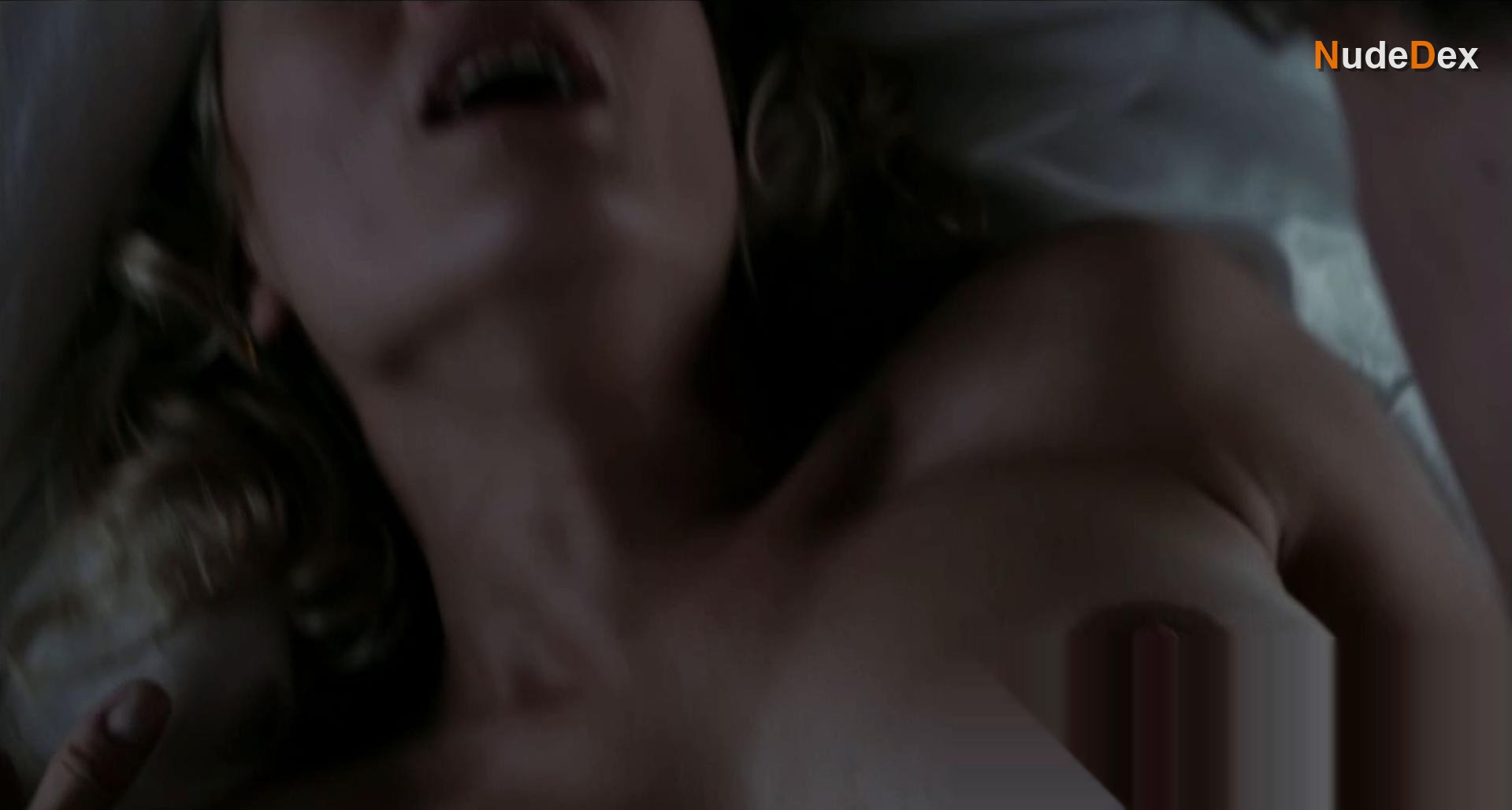 Carolina Crescentini in Max And Helene, photo 2