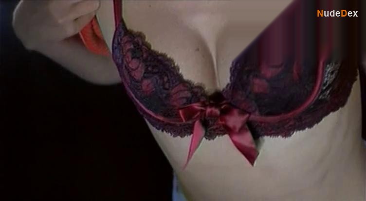 Caroline Baehr in Amour Confusions, photo 5
