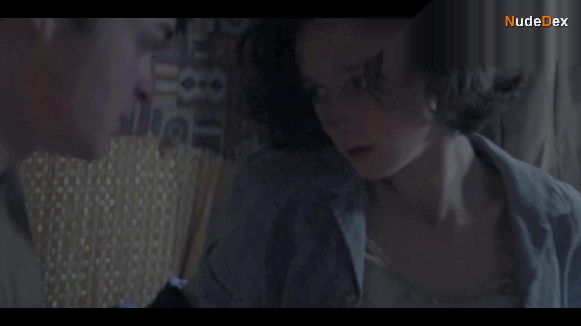 Caroline Barnard in Osmy Den, photo 4