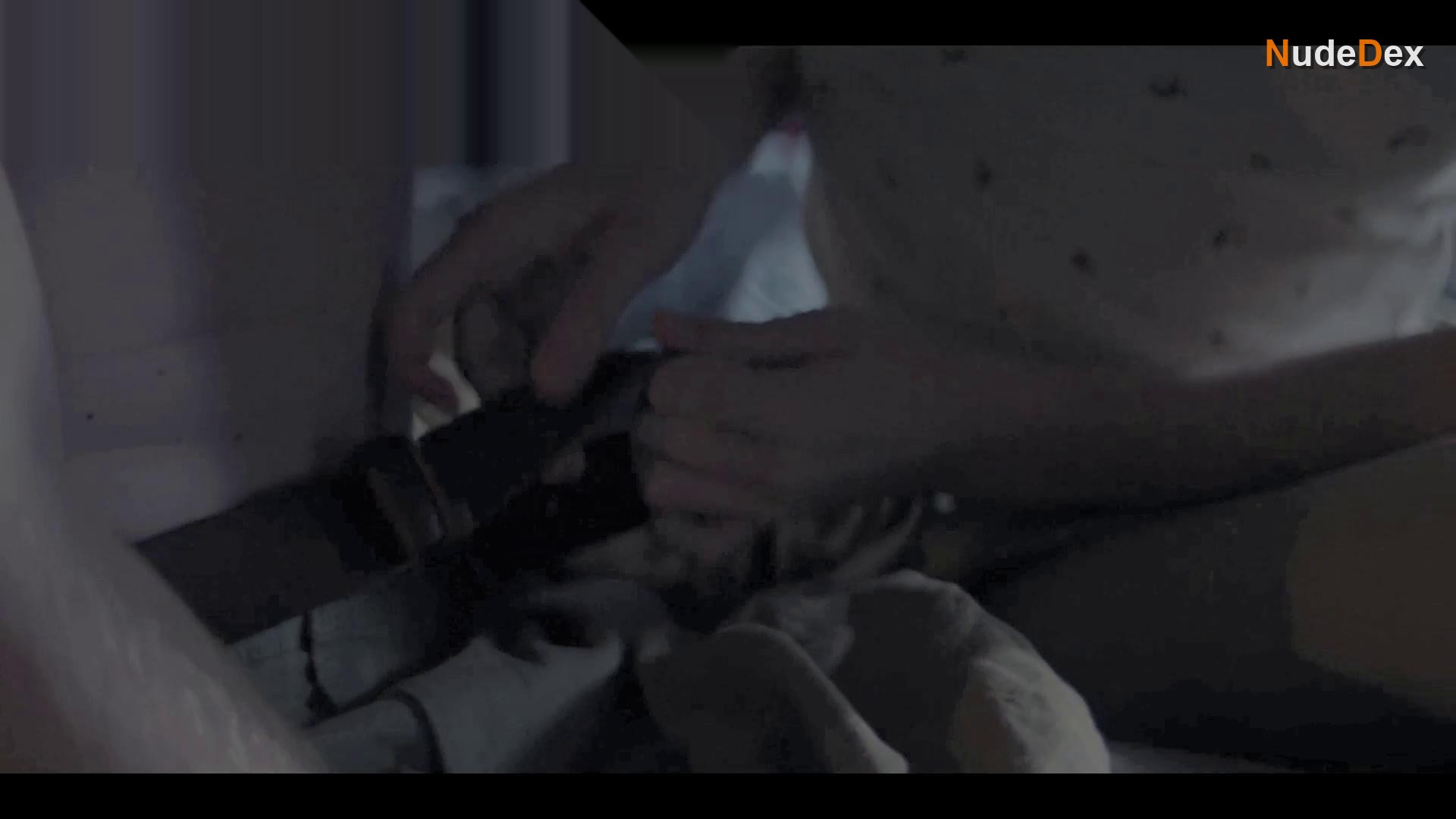 Caroline Barnard in Osmy Den, photo 5