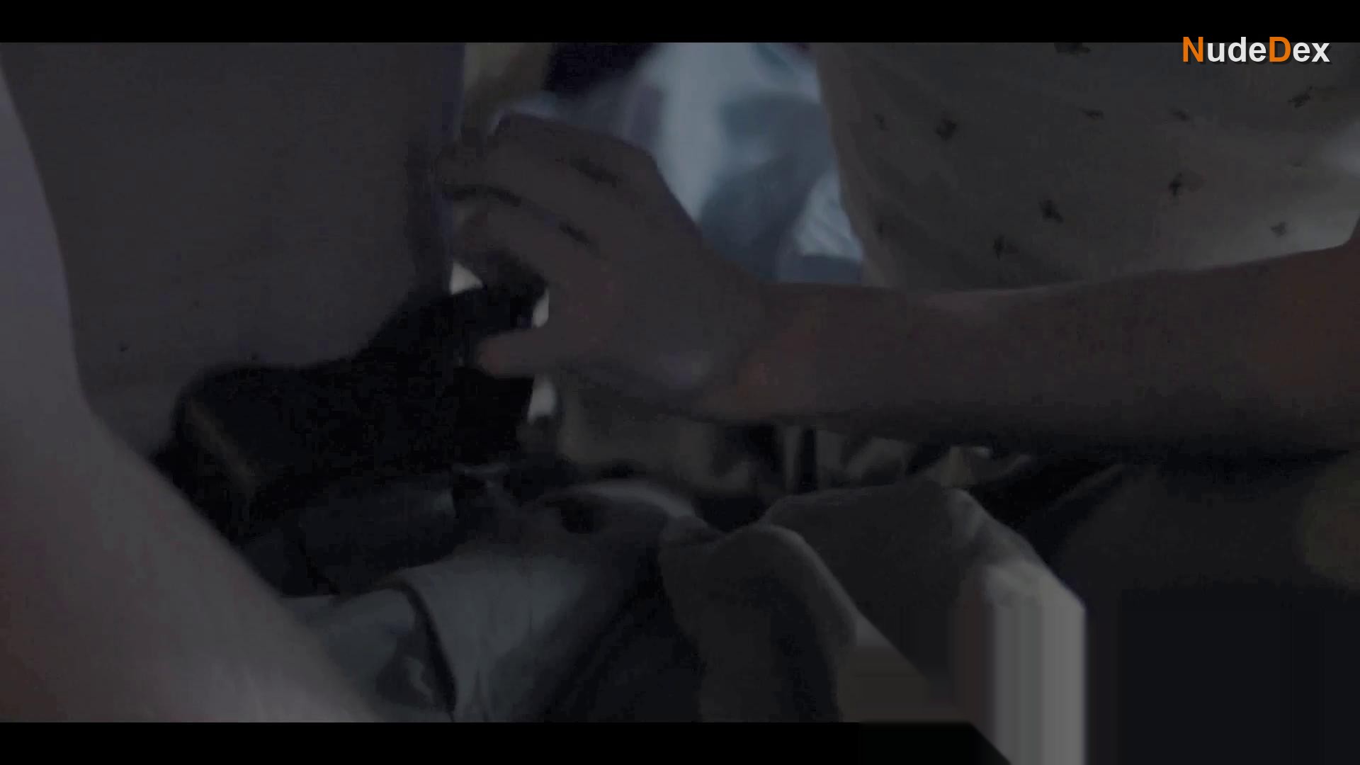 Caroline Barnard in Osmy Den, photo 9