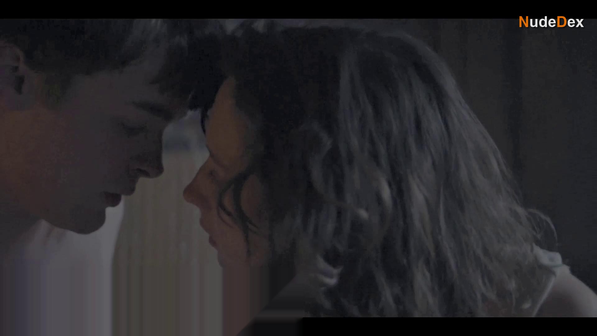 Caroline Barnard in Osmy Den, photo 13