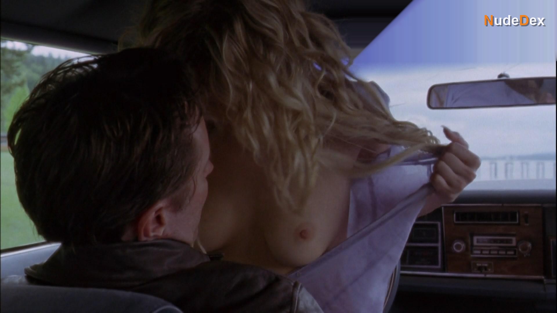 Carrie Anne Fleming in Masters Of Horror, photo 5