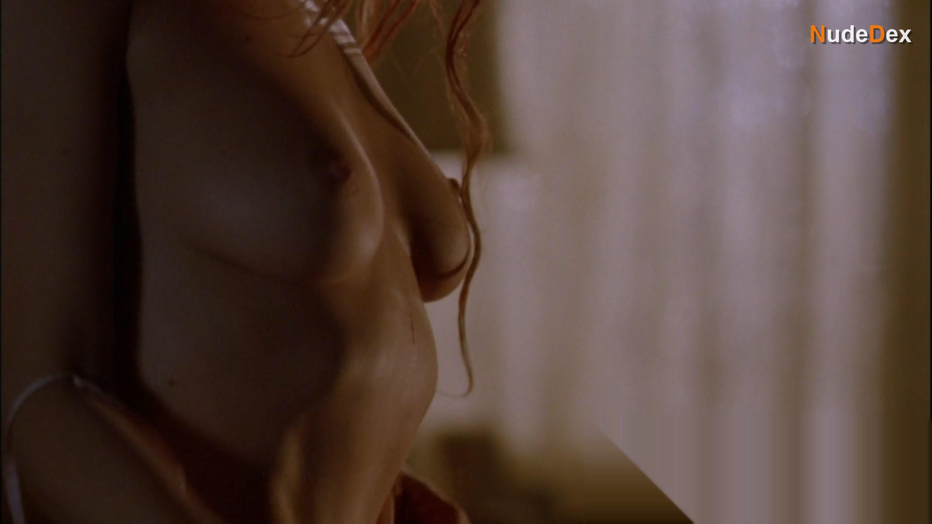Carrie Anne Fleming in Masters Of Horror, photo 7