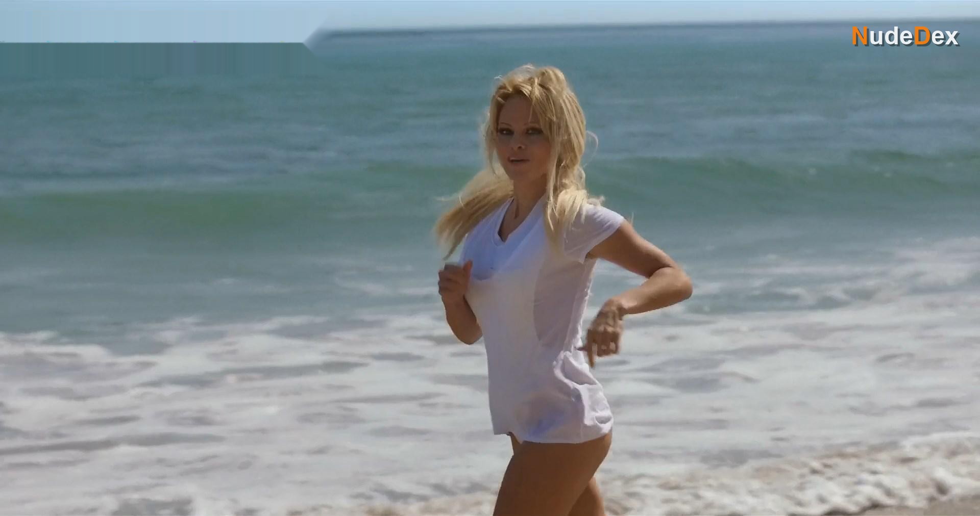 Carson Meyer in Spf 18, photo 32