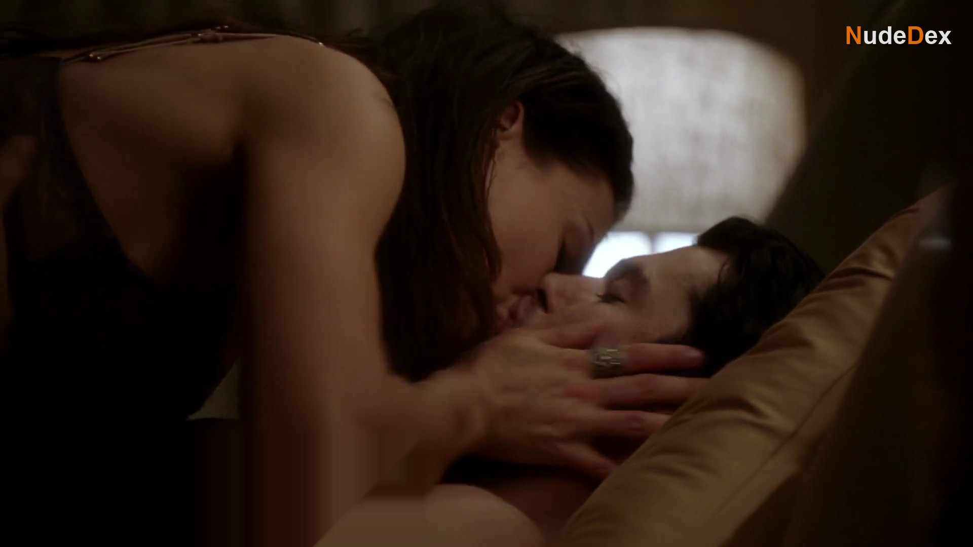 Caterina Scorsone in Private Practice, photo 7
