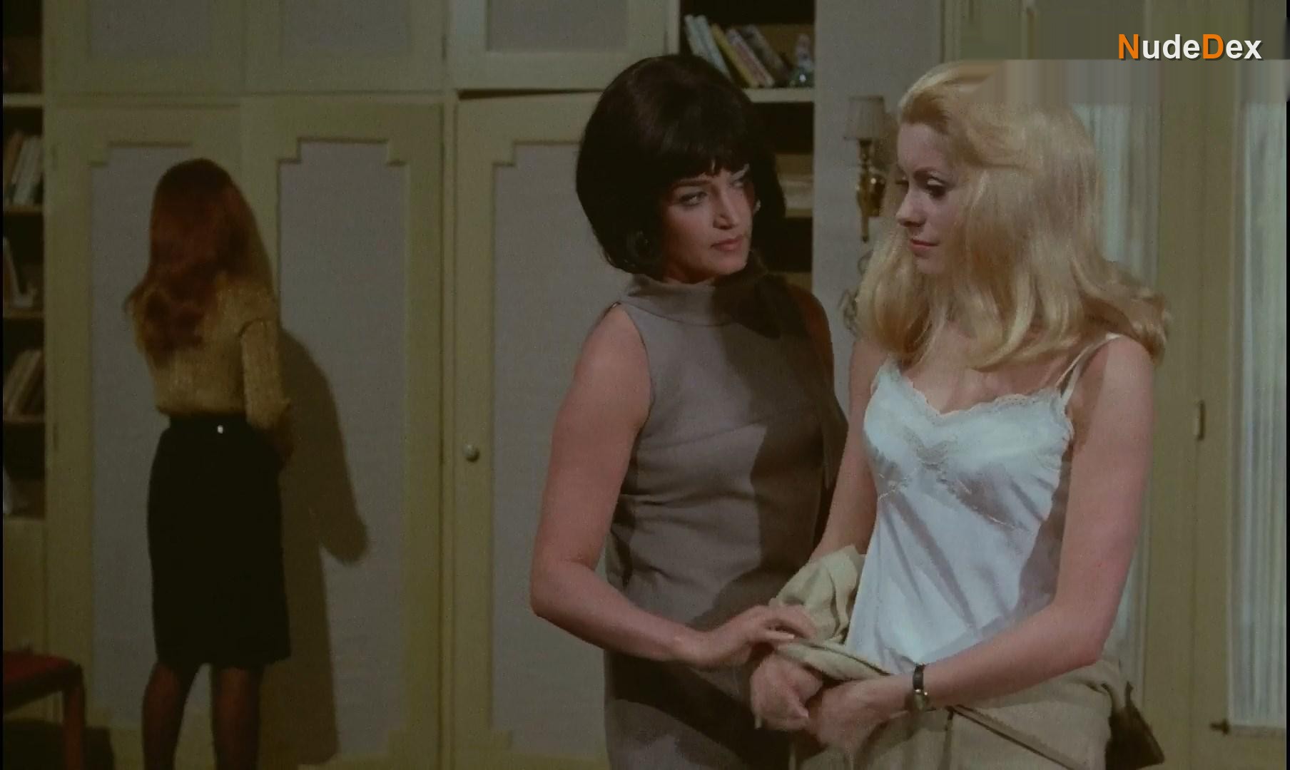 Belle De Jour in Belle De Jour, photo 10