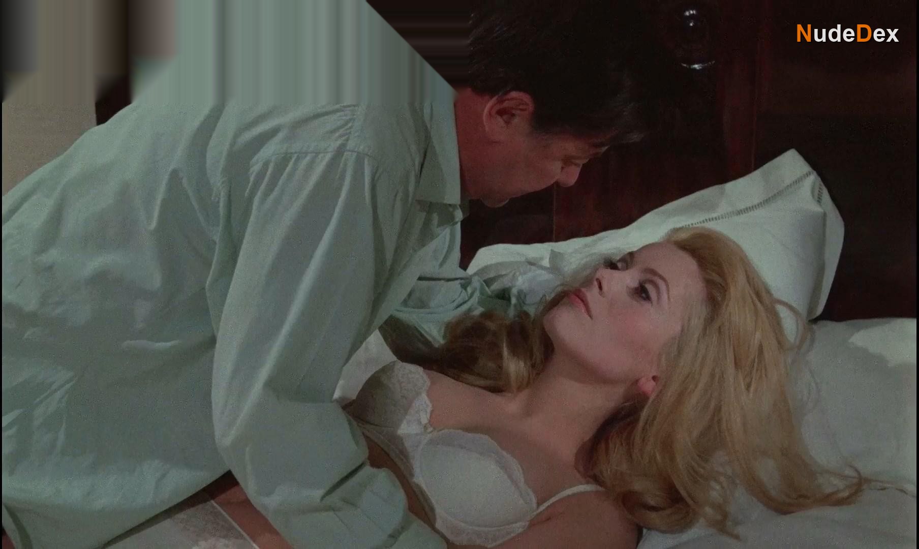 Belle De Jour in Belle De Jour, photo 20