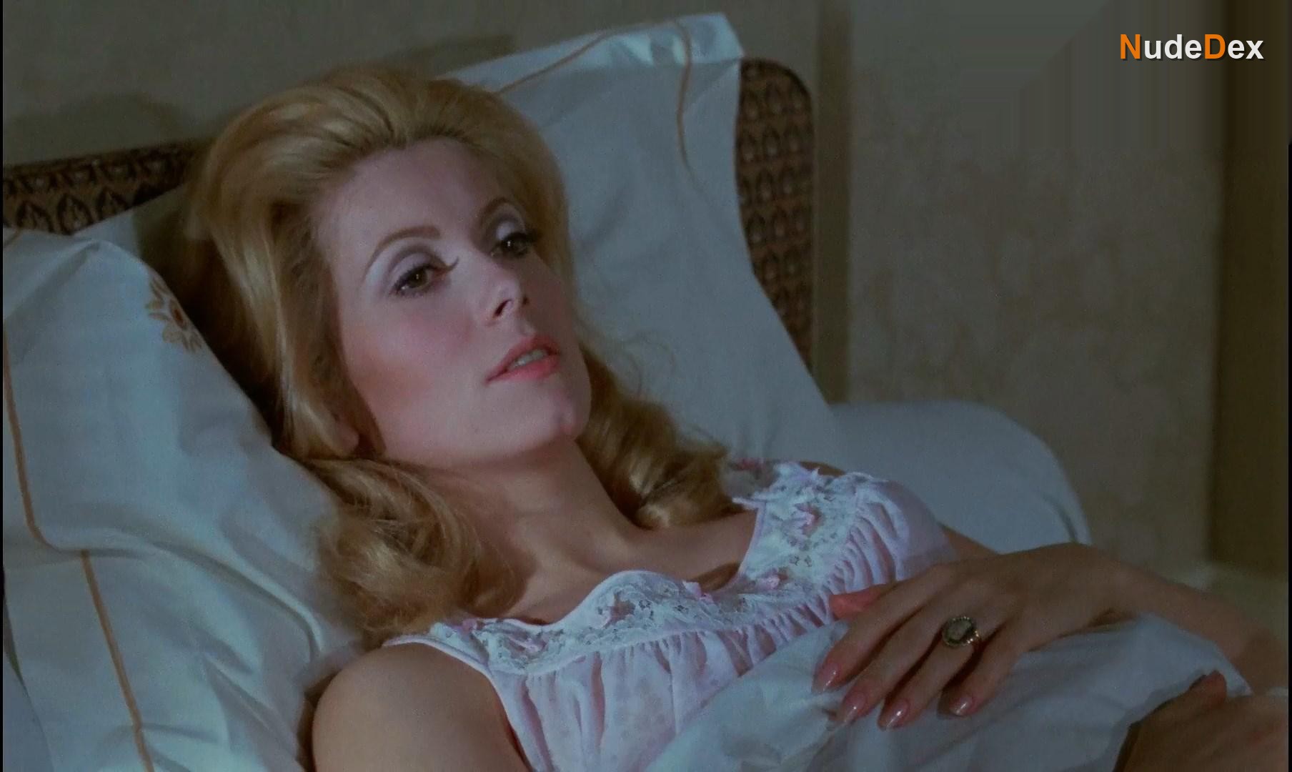 Belle De Jour in Belle De Jour, photo 30