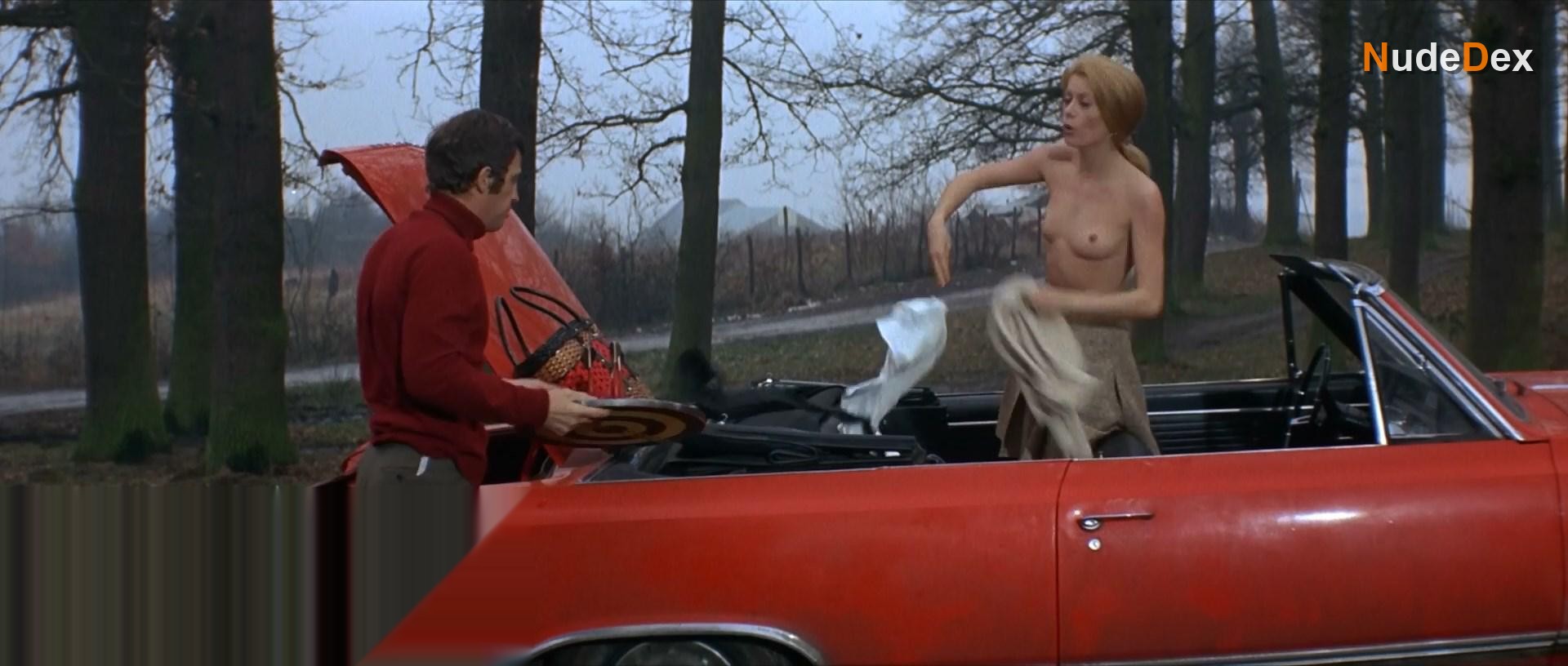 Catherine Deneuve in Mississippi Mermaid, photo 3