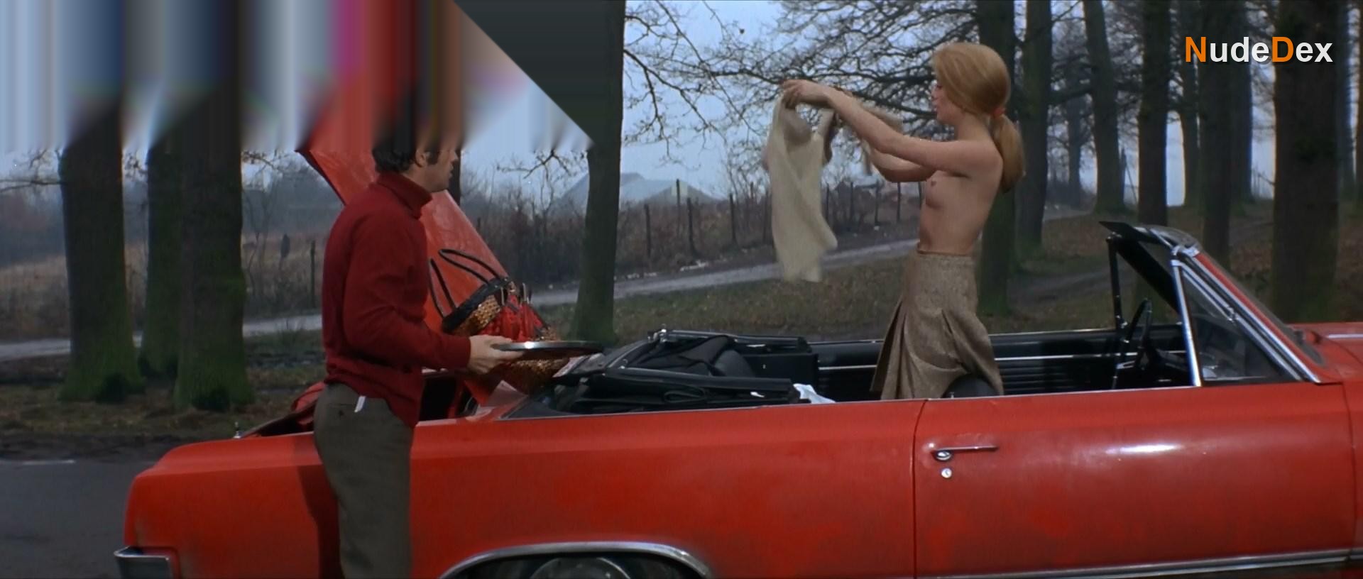 Catherine Deneuve in Mississippi Mermaid, photo 7