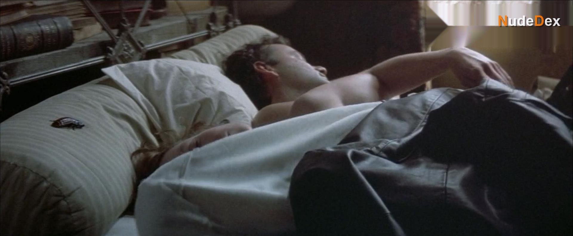 Catherine Hicks in The Razor's Edge, photo 3