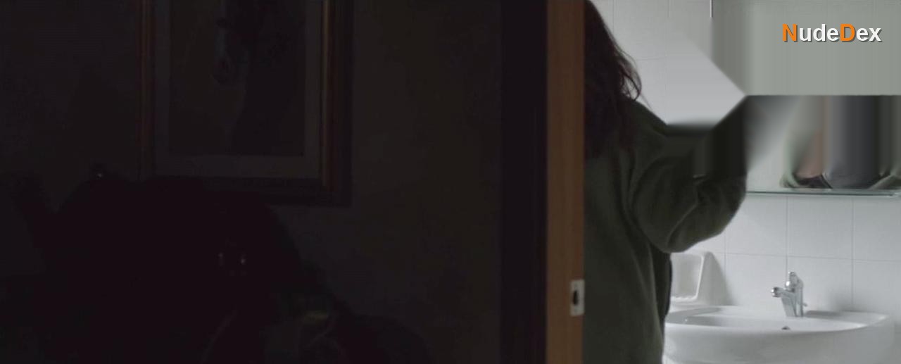 Catherine Keener in War Story, photo 1