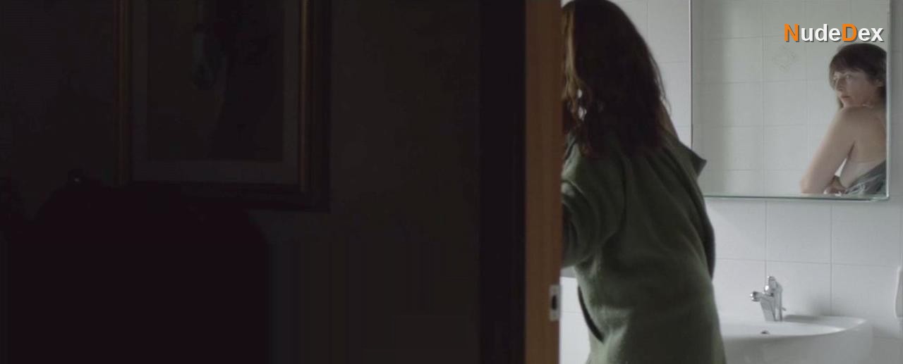 Catherine Keener in War Story, photo 2