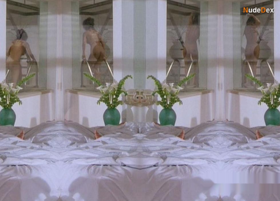 Catherine Zeta-jones in Splitting Heirs, photo 11