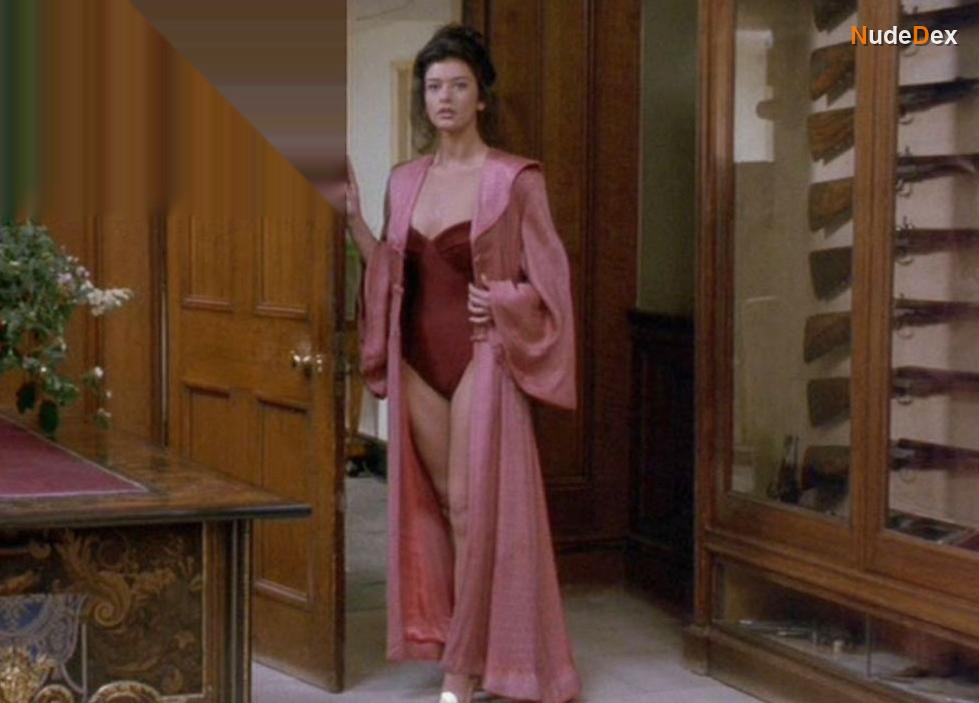 Catherine Zeta-jones in Splitting Heirs, photo 12