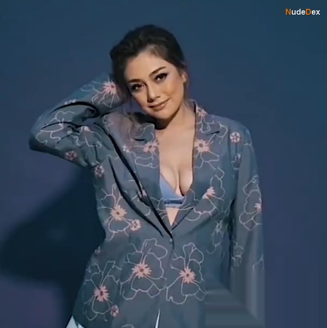 Celine Evangelista in Jenglot Pantai Selatan, photo 16