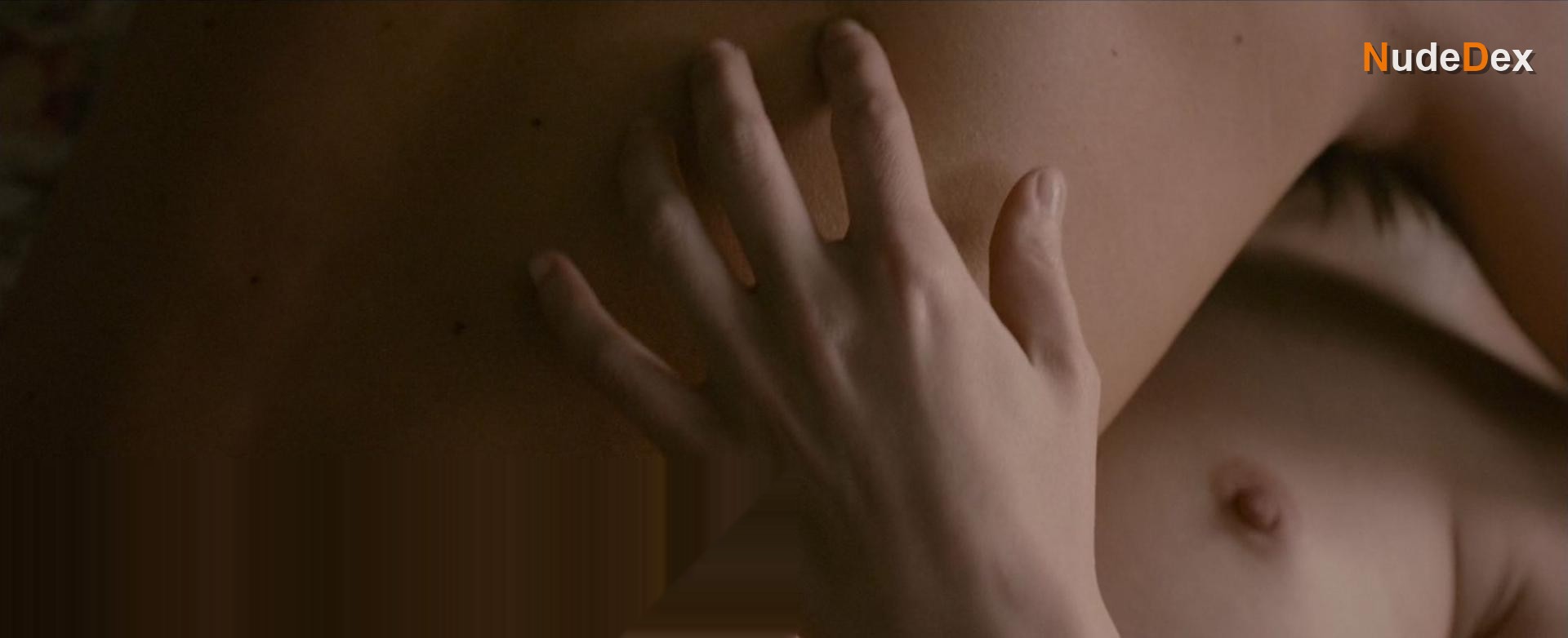 Celine Sallette in Ceasefire, photo 1