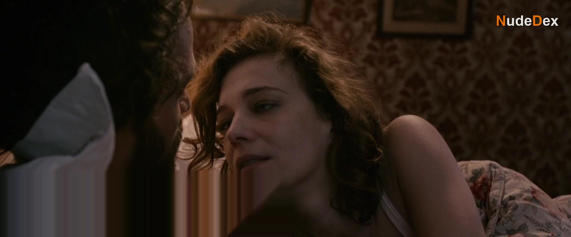 Celine Sallette in Ceasefire, photo 5