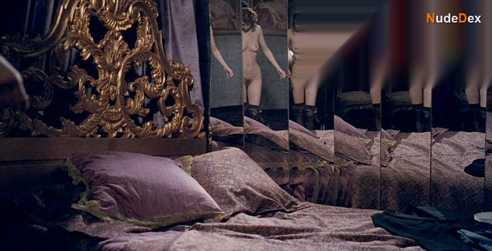 Celine Sallette in House Of Pleasures, photo 9