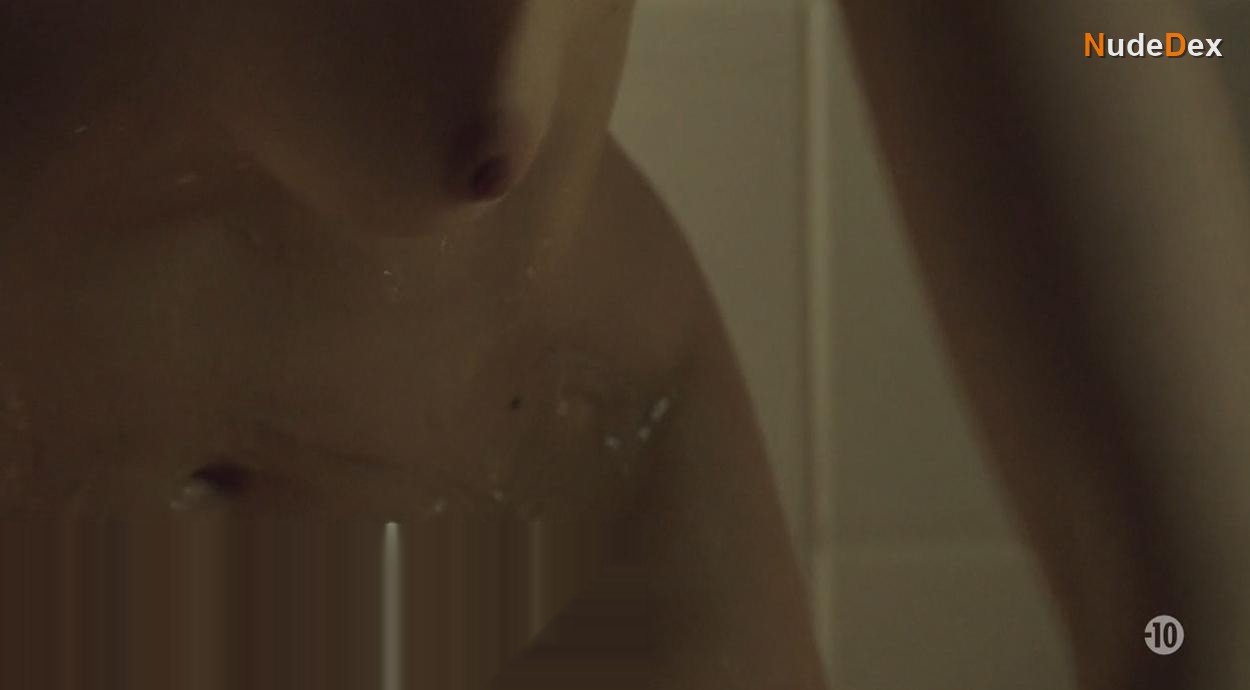 Celine Sallette in The Returned, photo 4