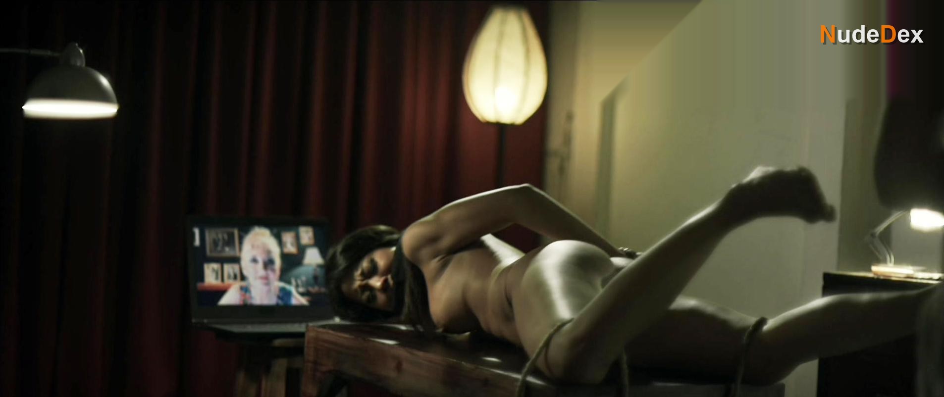 Champagne Nuttanun in Who S Watching Oliver, photo 5
