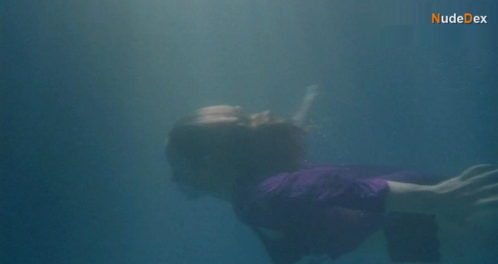 Chandra West in Water's Edge, photo 4