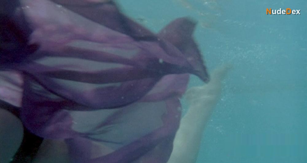 Chandra West in Water's Edge, photo 6