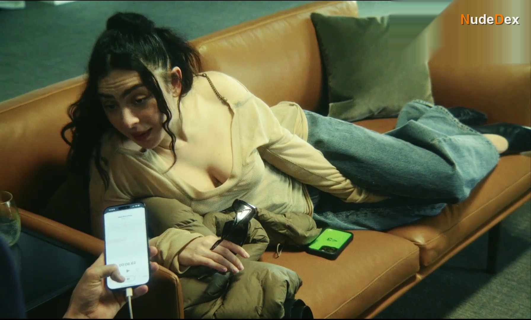 Charli Xcx in The Moment, photo 17