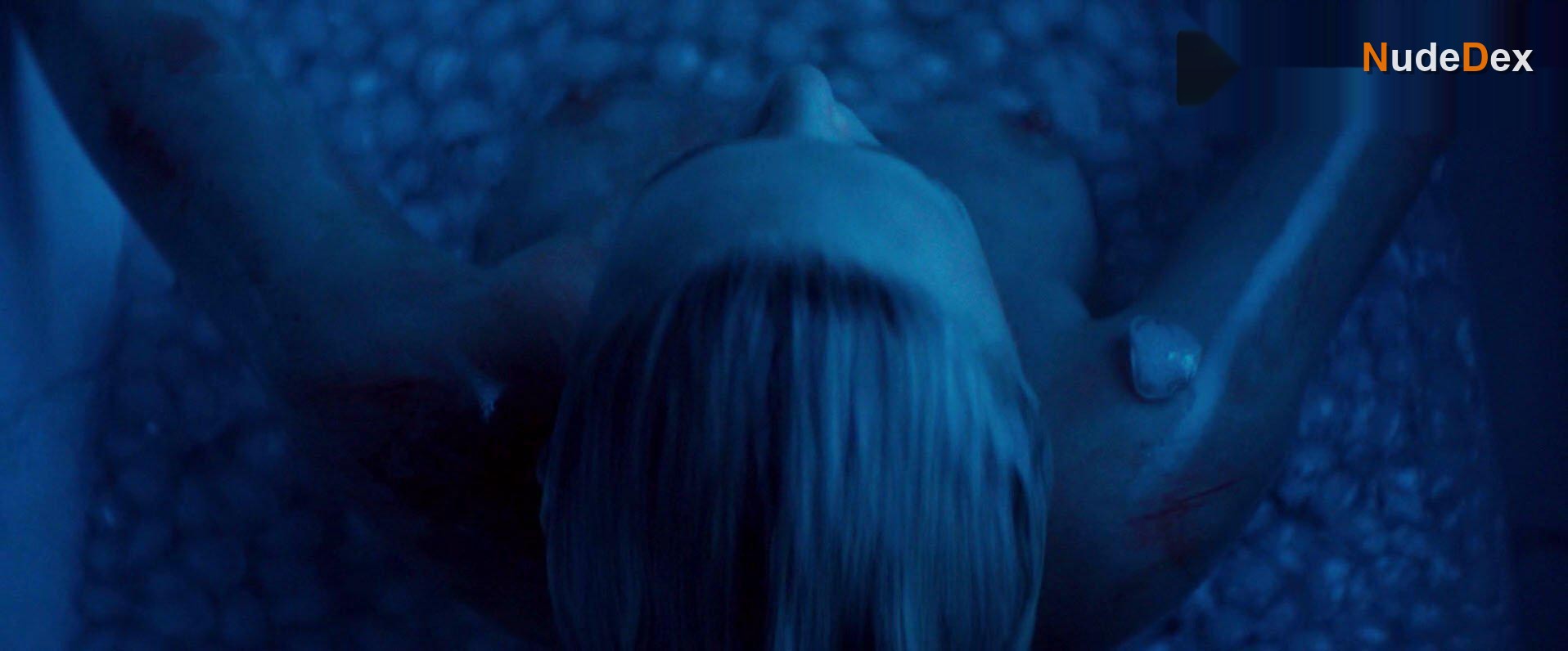Atomic Blonde in Atomic Blonde, photo 28