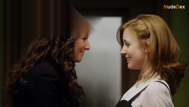 Charlotte Arnold in Degrassi: The Next Generation, photo 6