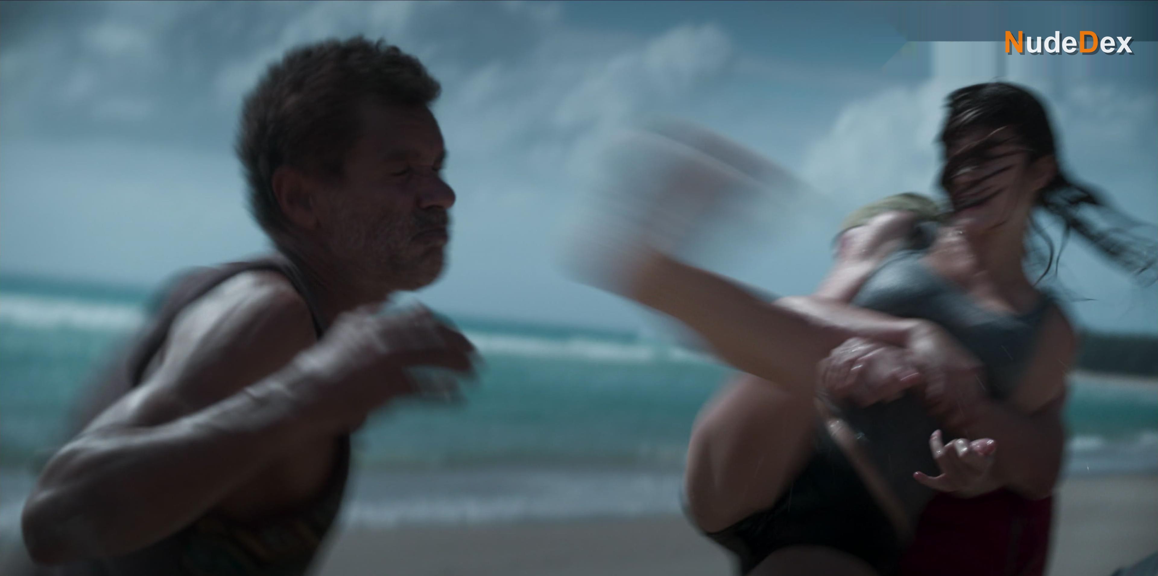 Charlotte Best in Tidelands, photo 12