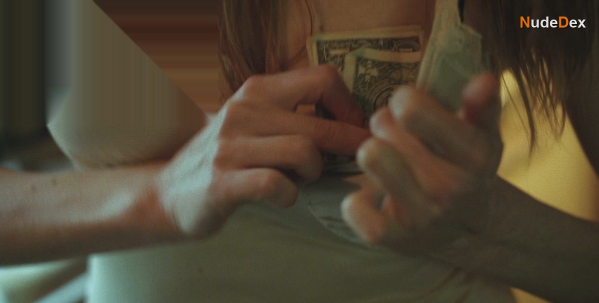 Charlotte Bjornbak in One Buck, photo 3