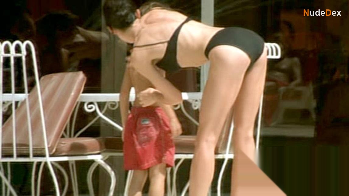 Charlotte Gainsbourg in Happily Ever After, photo 4