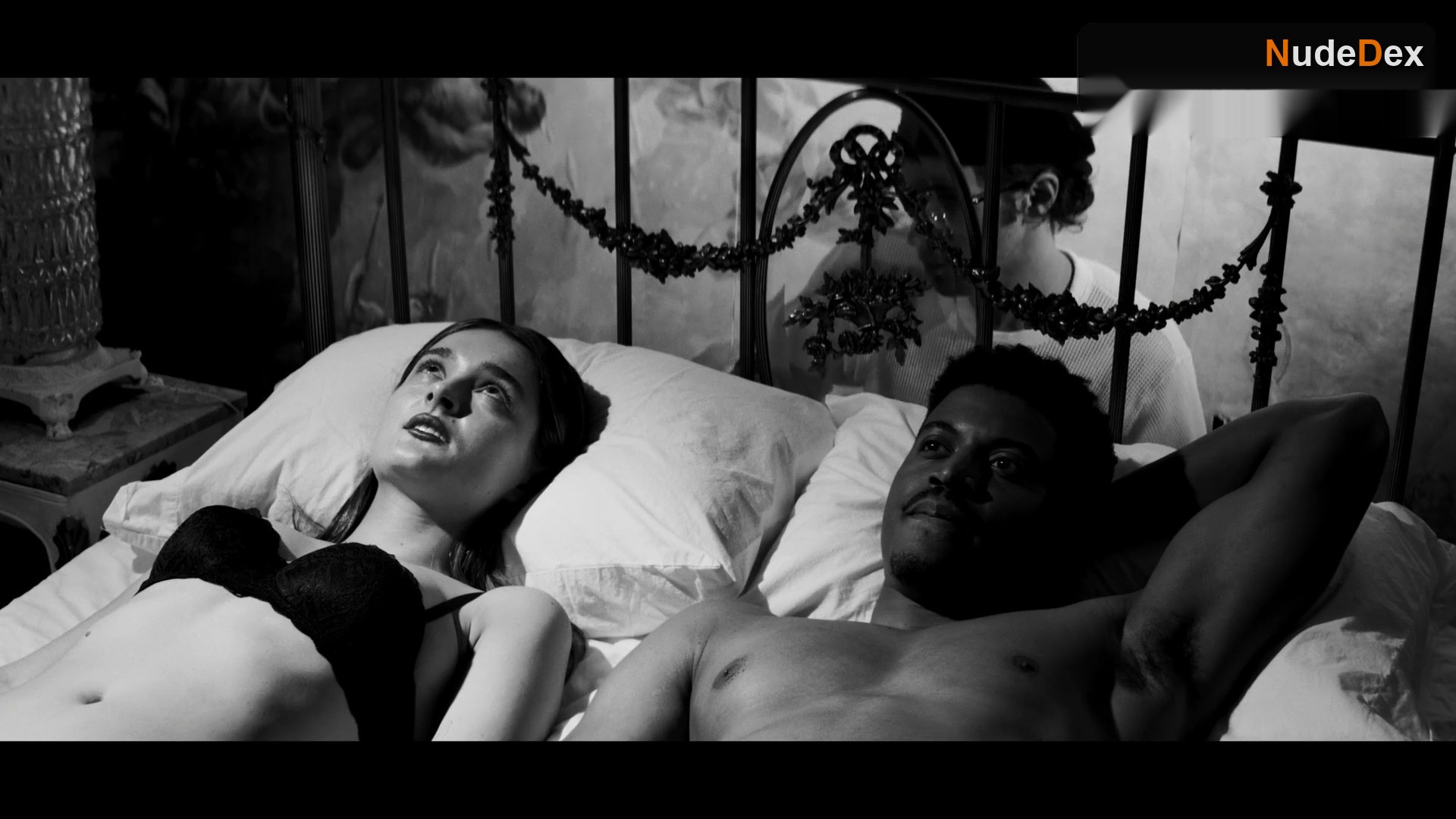 Charlotte Lawrence in Chapter 51, photo 2