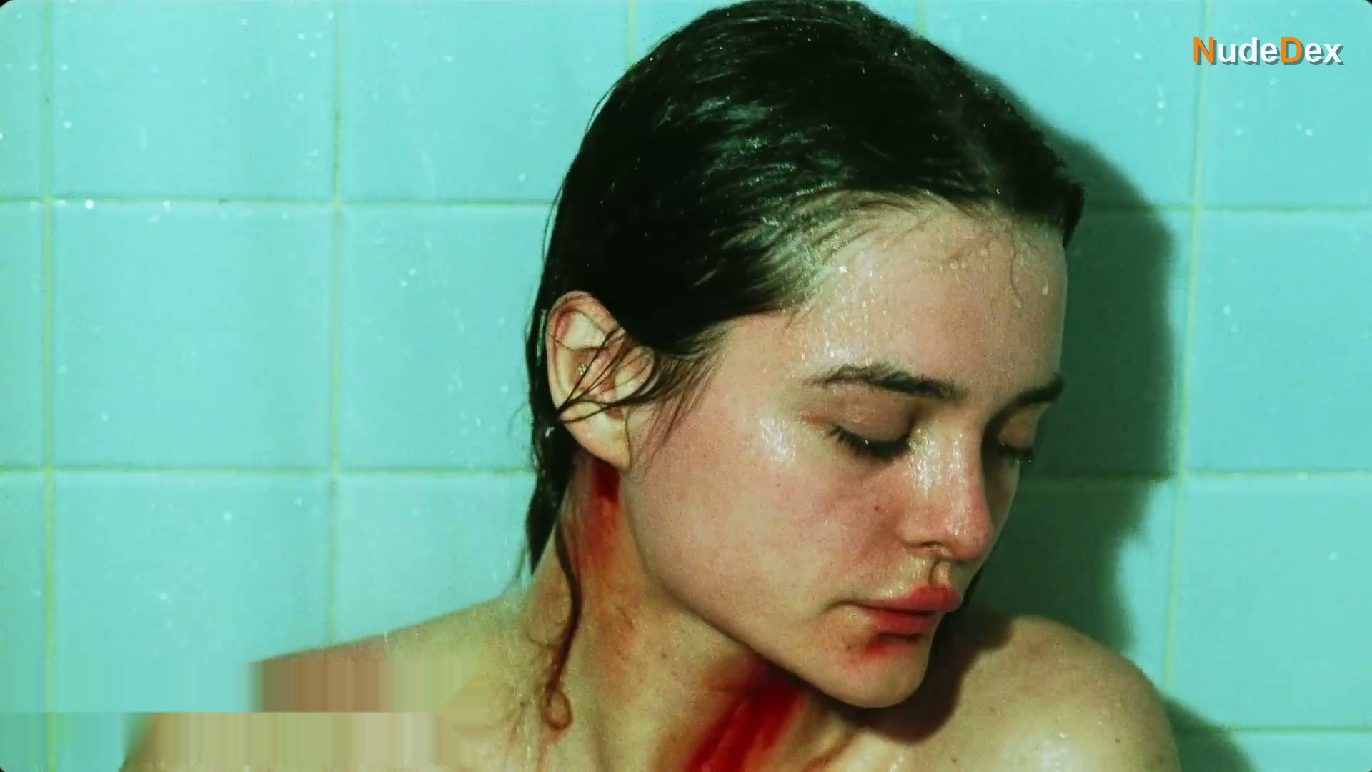 Charlotte Lawrence in Chapter 51, photo 5