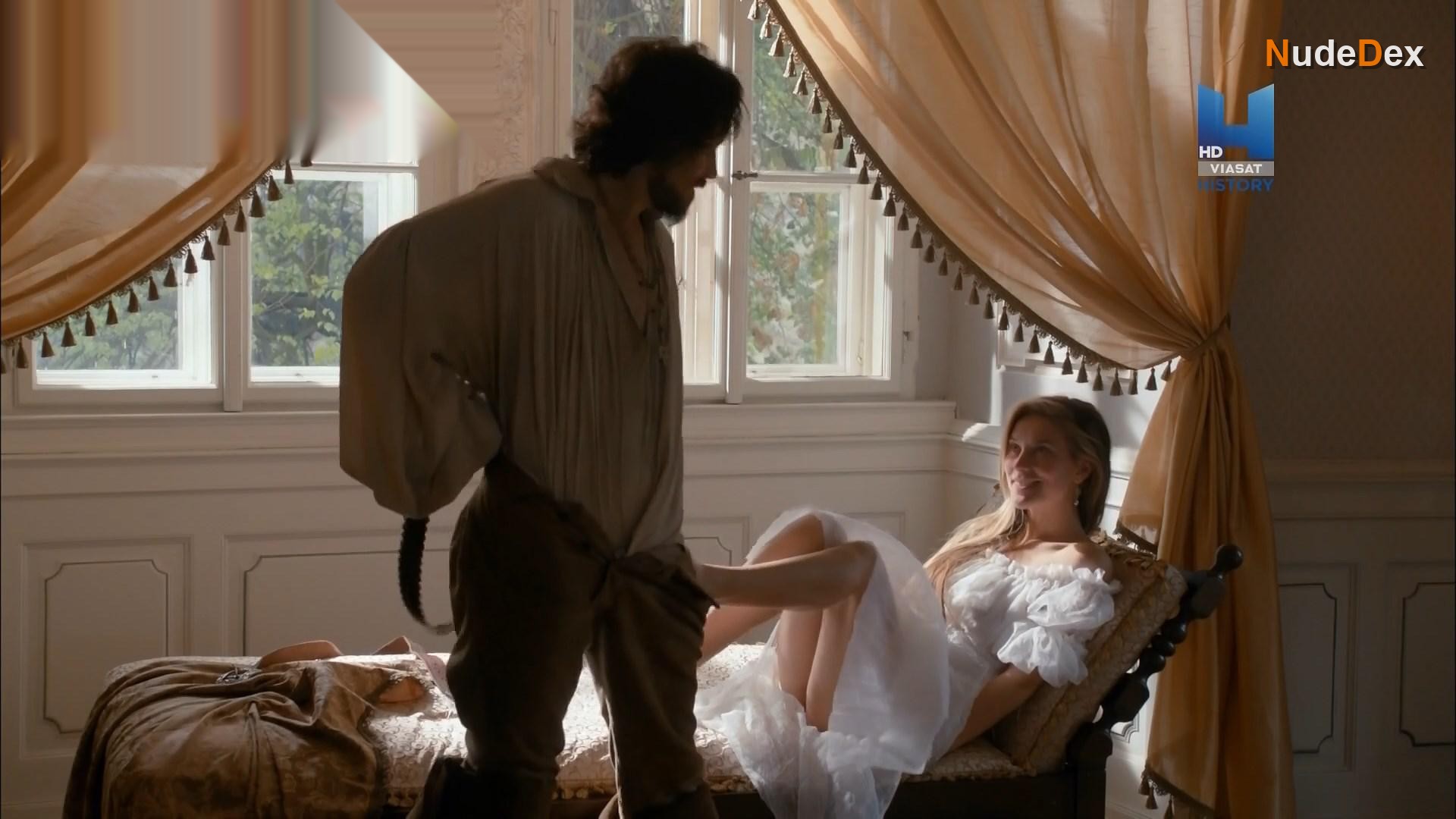 Charlotte Salt in The Musketeers, photo 2