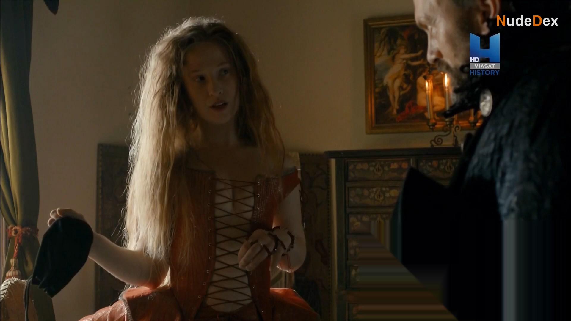 Charlotte Salt in The Musketeers, photo 6