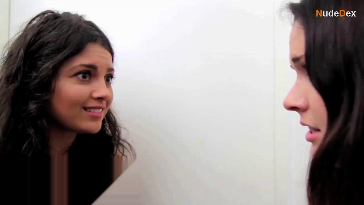 Chelsea Brown in Free, photo 5