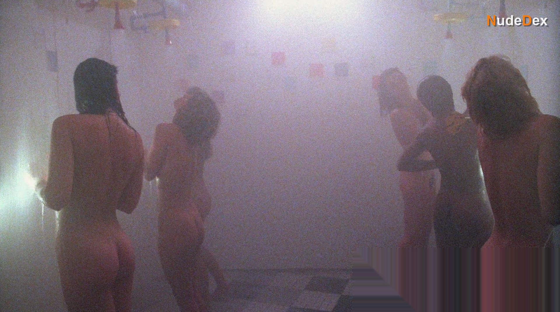 Chelsea Field in Death Spa, photo 5