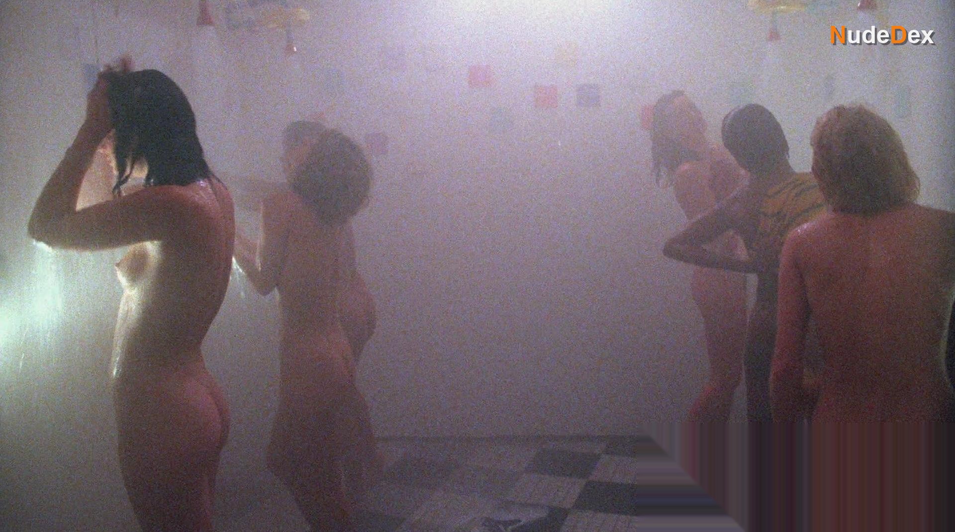 Chelsea Field in Death Spa, photo 6