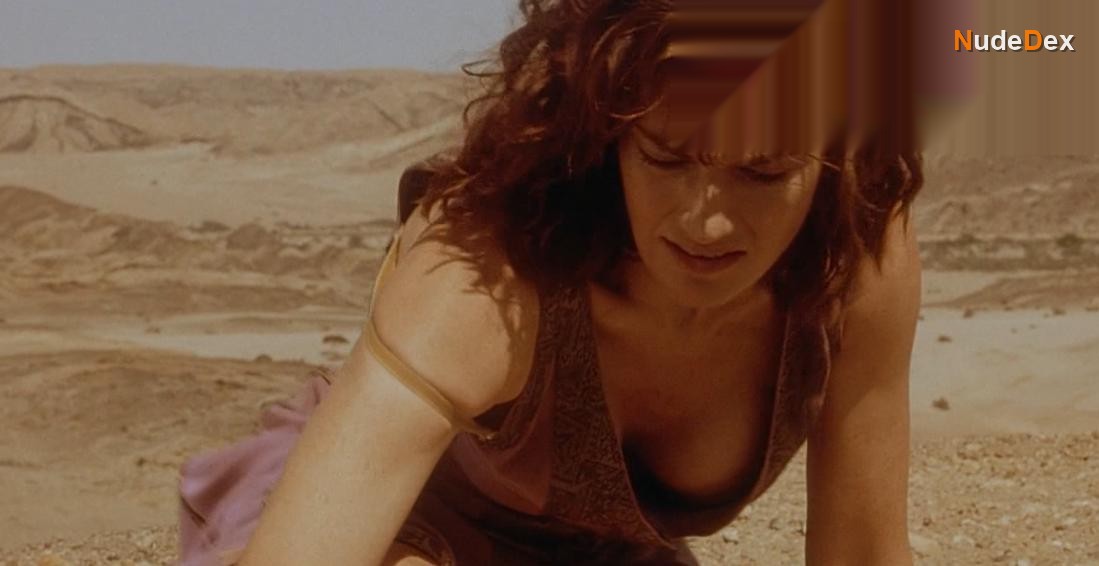 Chelsea Field in Dust Devil, photo 4