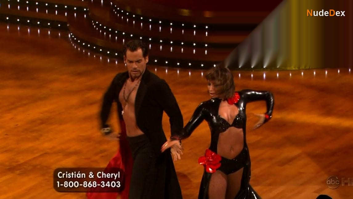 Cheryl Burke in Dancing With The Stars, photo 3