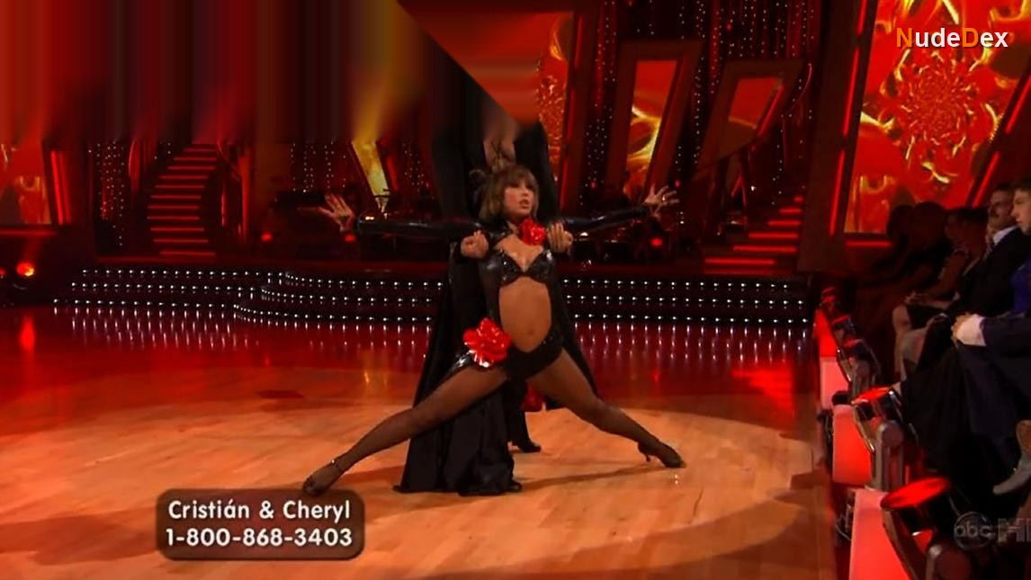 Cheryl Burke in Dancing With The Stars, photo 4
