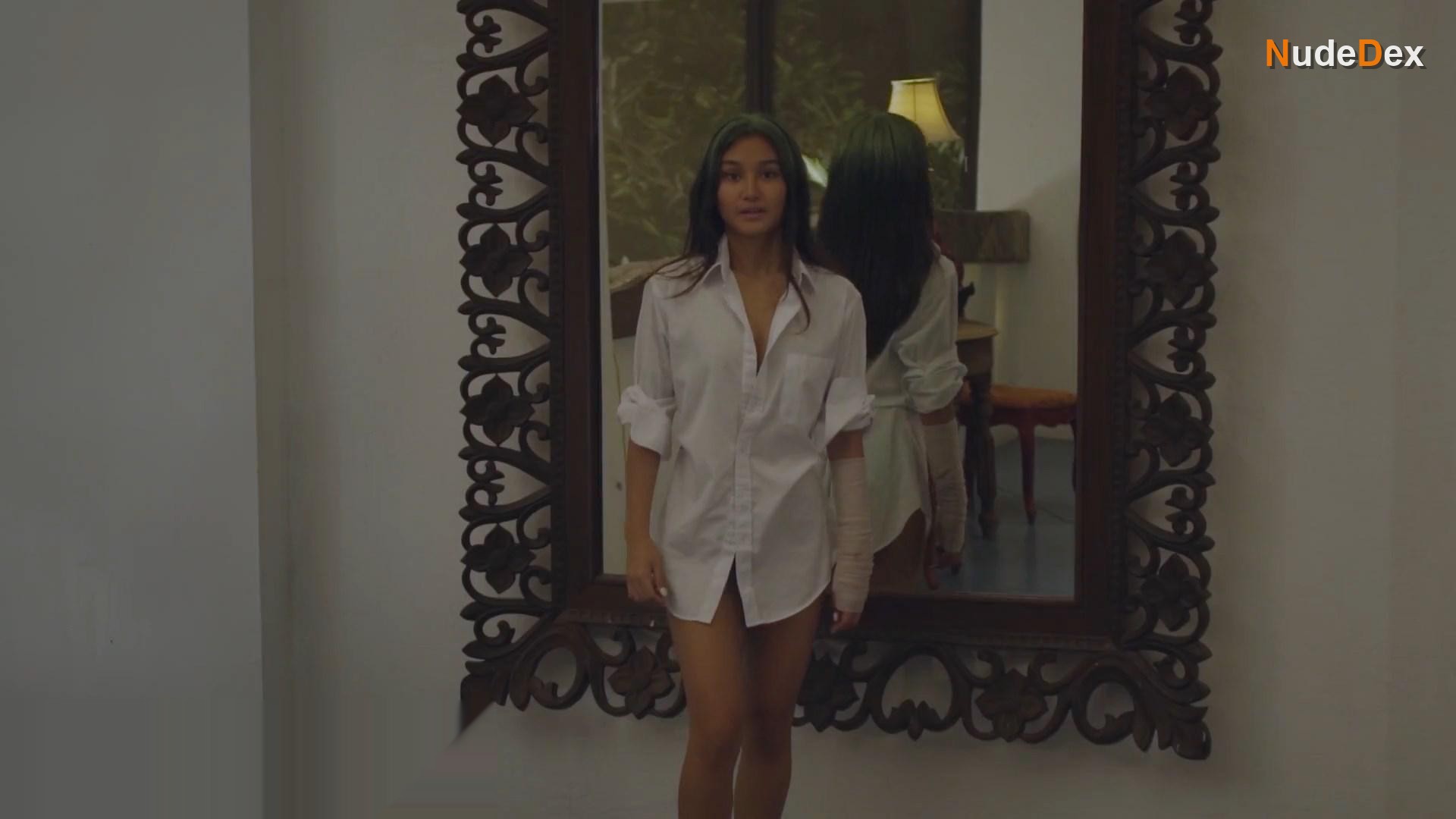 Chienna Filomeno in Allergy In Love, photo 1