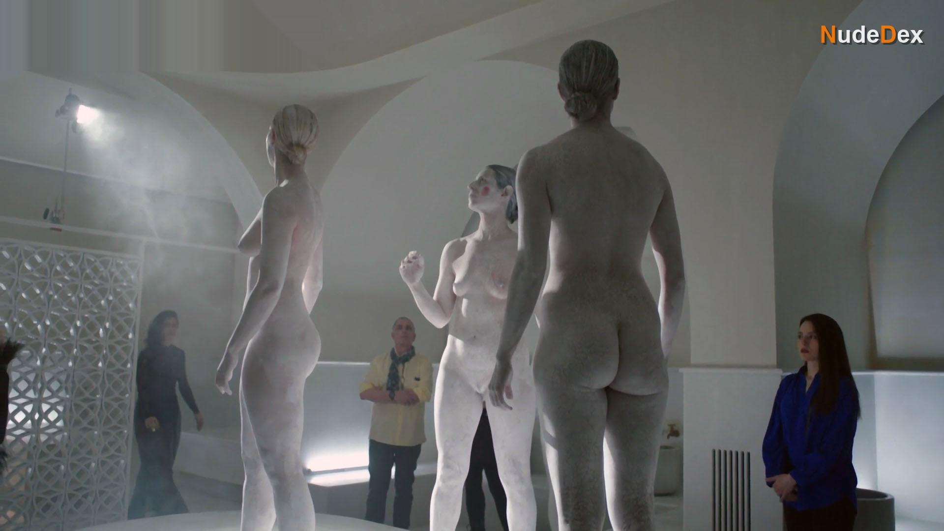 Chloe Benou in Dolls Of Dresden, photo 8