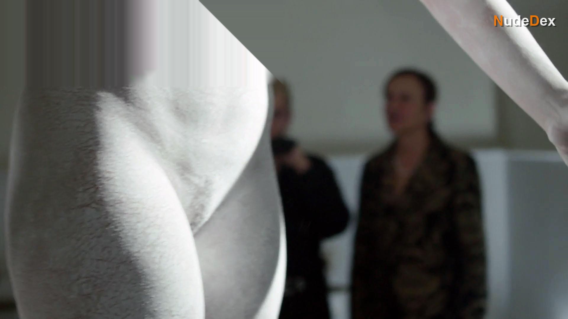 Chloe Benou in Dolls Of Dresden, photo 13