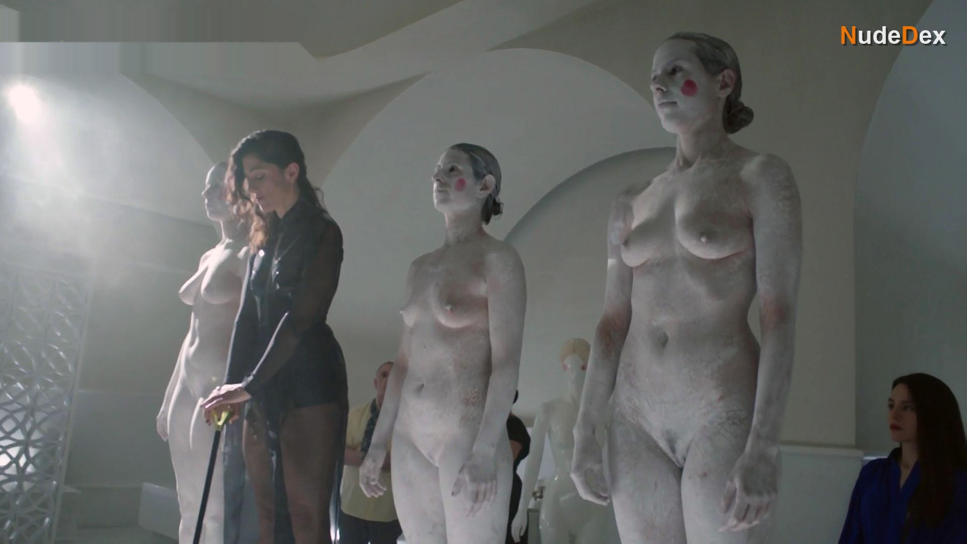 Chloe Benou in Dolls Of Dresden, photo 15